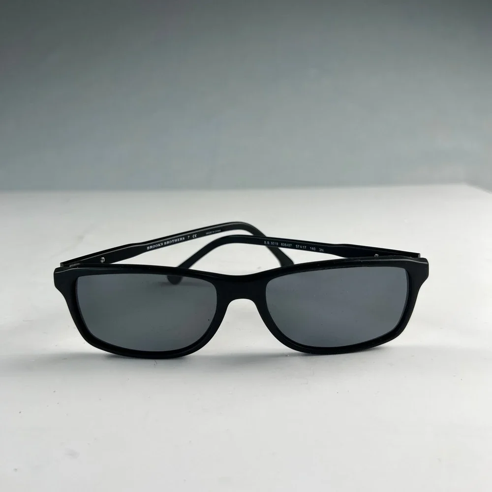 Brooks Brothers BB 5019 Sunglasses Mens 57mm Black Rectangular Classic Preppy